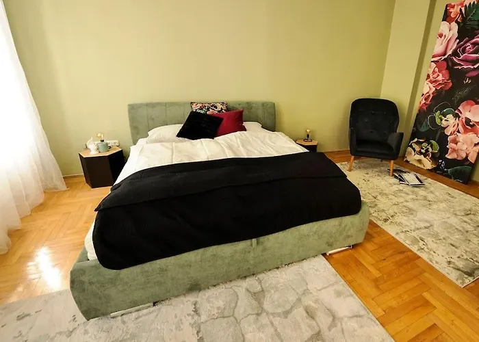 Danubio **** 3 Bedrooms - Next To The River