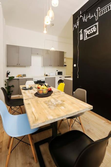 Danubio **** 3 Bedrooms - Next To The River * Будапешт