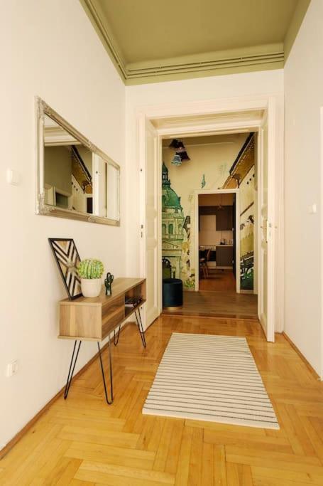 Апартаменты Danubio **** 3 Bedrooms - Next To The River *