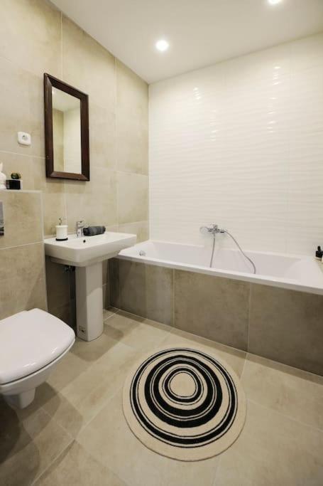 Danubio **** 3 Bedrooms - Next To The River * Будапешт